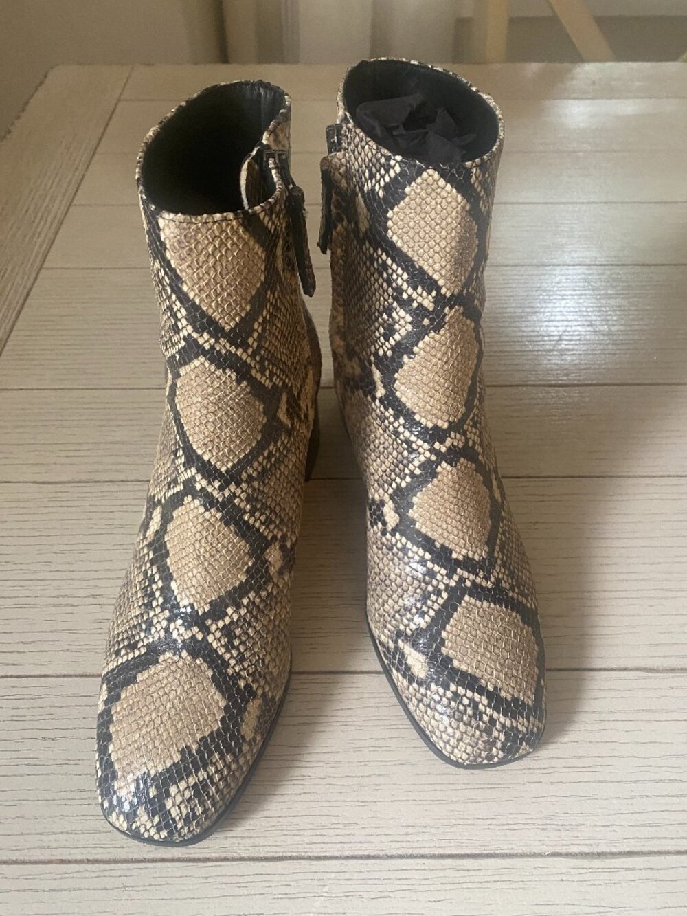 M. Gemi Christina boots, snakeskin, size 39 (8 - 8.5 US)